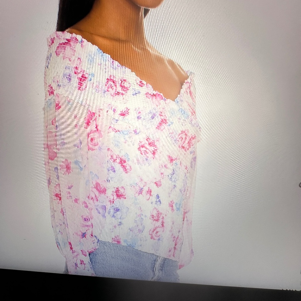 BB Dakota by Steve Madden Top 
NWOT